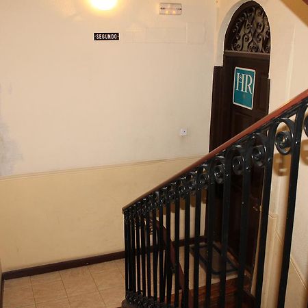 Hostal Xucar Madrid Bagian luar foto