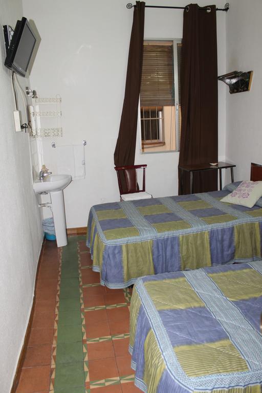 Hostal Xucar Madrid Ruang foto