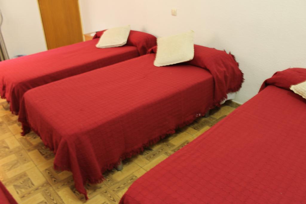Hostal Xucar Madrid Ruang foto