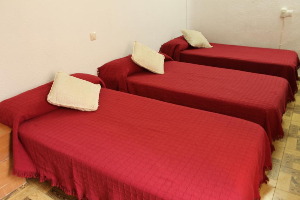 Hostal Xucar Madrid Ruang foto