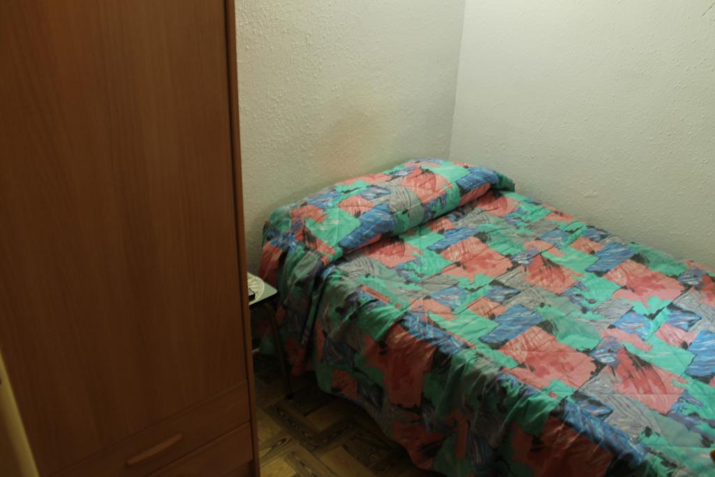 Hostal Xucar Madrid Ruang foto