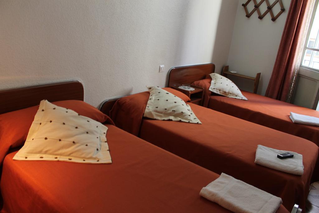Hostal Xucar Madrid Ruang foto